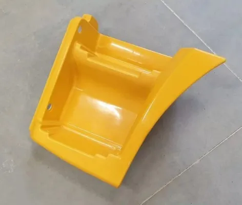 Щиток подножки левый КАМАЗ-65115 (рестайлинг) (желтый) ОАО РИАТ