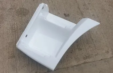 Щиток подножки левый КАМАЗ-65115 (рестайлинг) (белый)